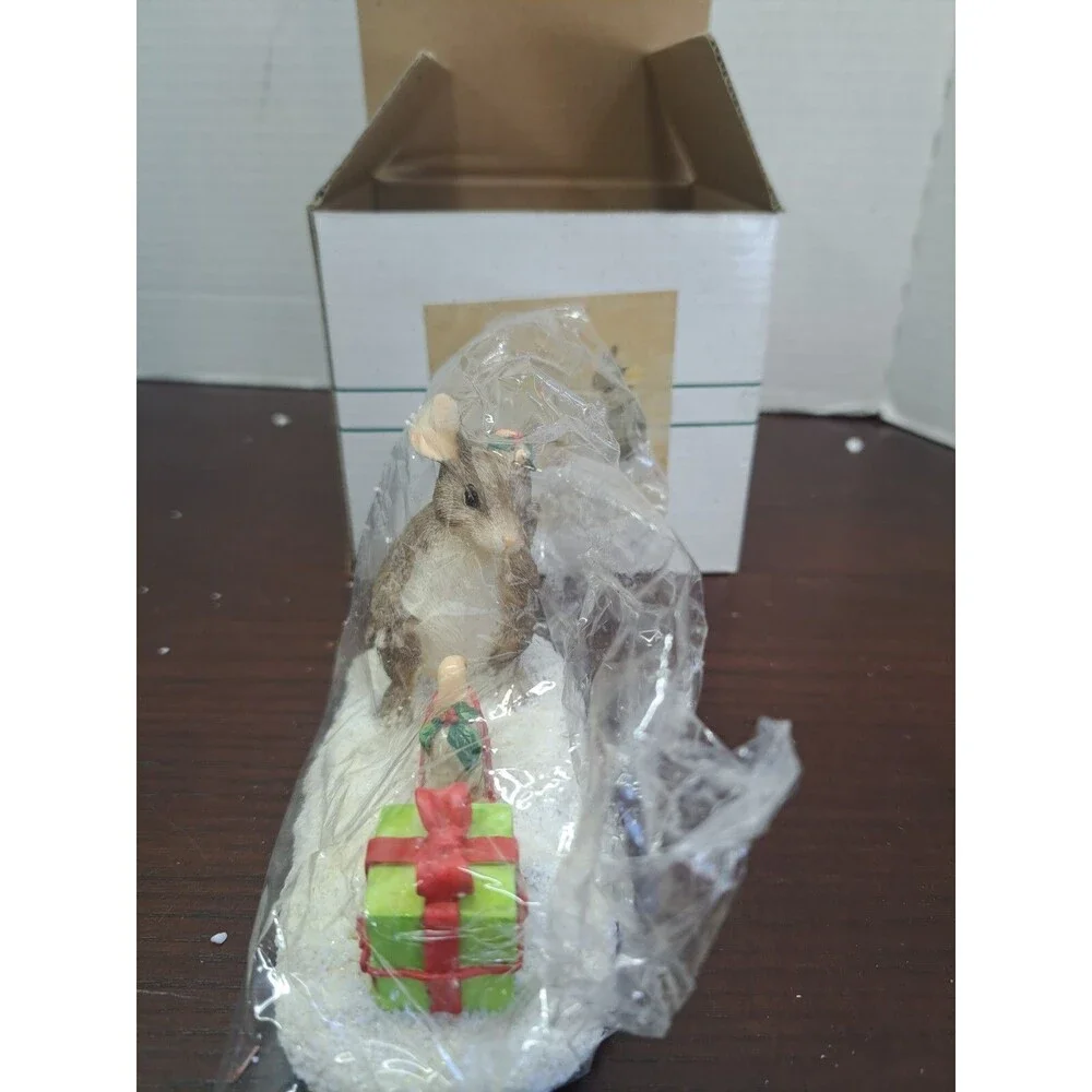 Charming Tails Waiting For Christmas Figurine 11205 Of 14000